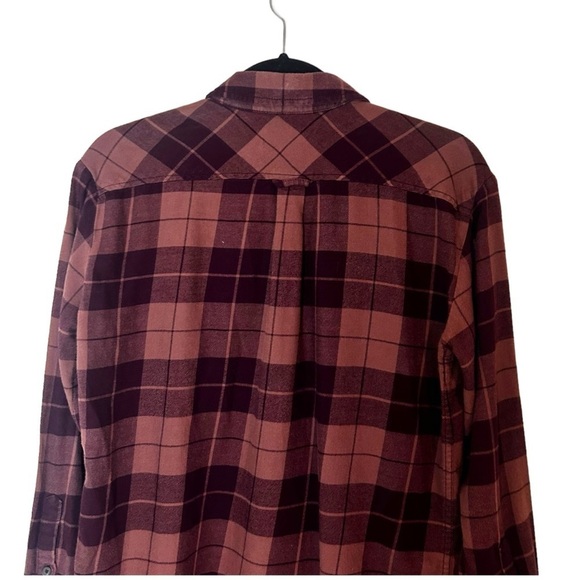 Aritzia Wilfred Free Daphne Plaid Button Down Shirt - Picture 3 of 9